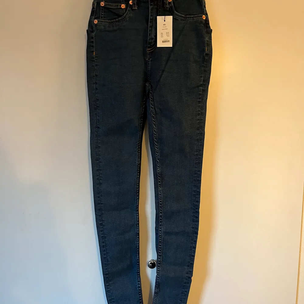 Blåa jeans från lager 157, oanvända Frakt tillkommer . Jeans & Byxor.