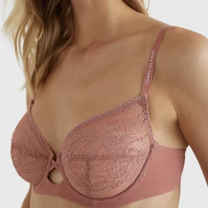 NEW with tags TOMMY Hilfiger lace bra - 75 B never worn bra, completely new with tags, pale blush pink, unpadded   Can’t be found on the website anymore  Retail price: 38€ (414,58 kr) Now: 25€ (272,75 kr)  *first pic is a similar bra to give you an idea of the fit*  #tommyhilfiger #lace #calvin