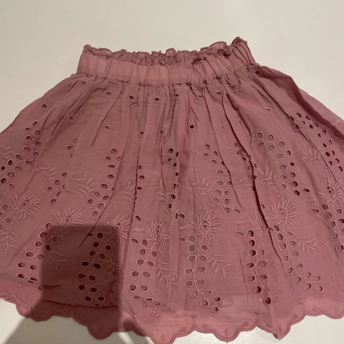 Fin kjol i Rosa stark 128 