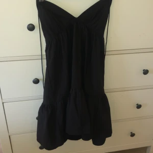 Svart klänning  - Supersöt sommarklänning 