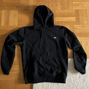 Dickies hoodie medium - Dickies hoodie strl medium inga defekter 
