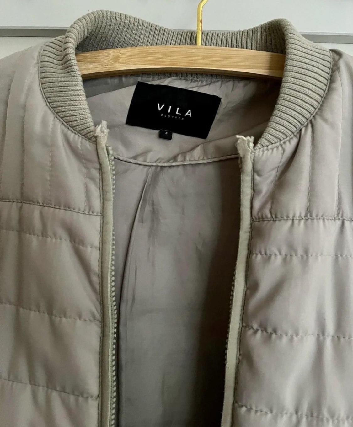 Jacka som är vindtät - 90