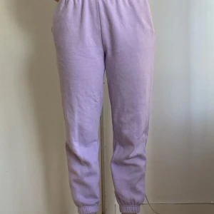 Mjukisbyxor från Gina  - Dessa lila mjukisbyxor från Gina som många har hah, de är verkligen supersköna men lite små för mig. Supertrendiga!