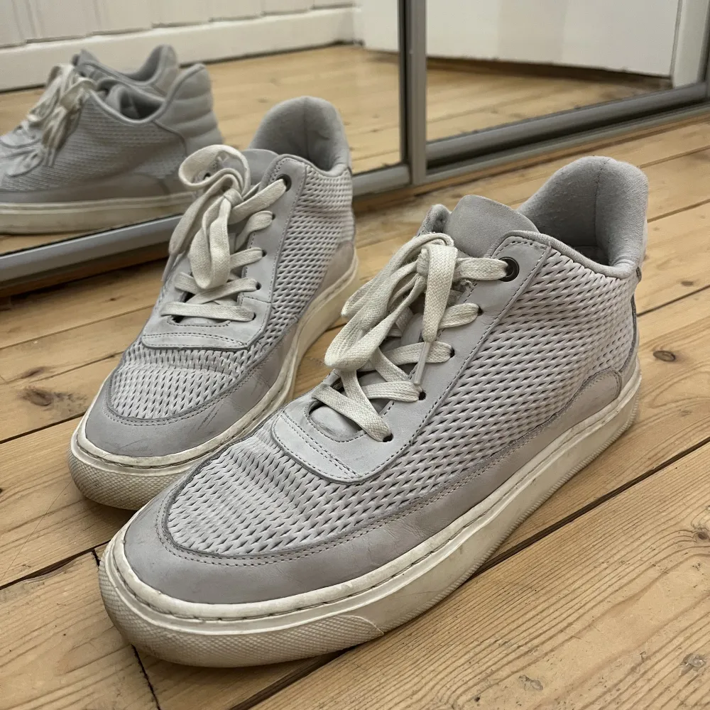 Sneakers från Aldo, inköpta i Nice! Storlek 38 och perfekta för våren ☀️☀️. Skor.