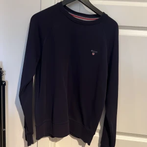 Gant tröja, Strl M - Gant tröja Strorlek M  Mörk blå