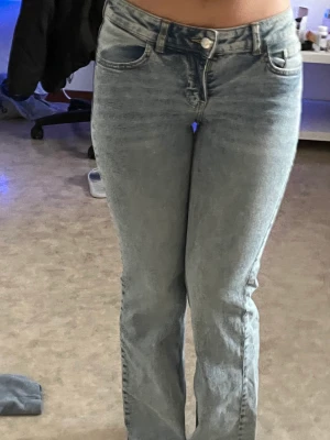 Denim jeanse - Jeanse som aldrig kom till användning pga dem är lågmidjade och inte riktigt min grej