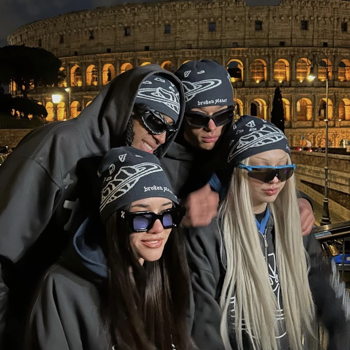 BROKEN PLANET BEANIE - 90