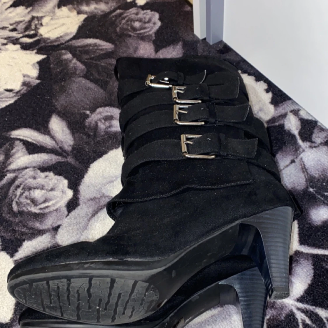 Säger mina nya boots  - 91