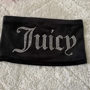 Juicy Bandeau top - Helt oanvänd topp från juicy, säljer för 250kr, köparen står för frakten.