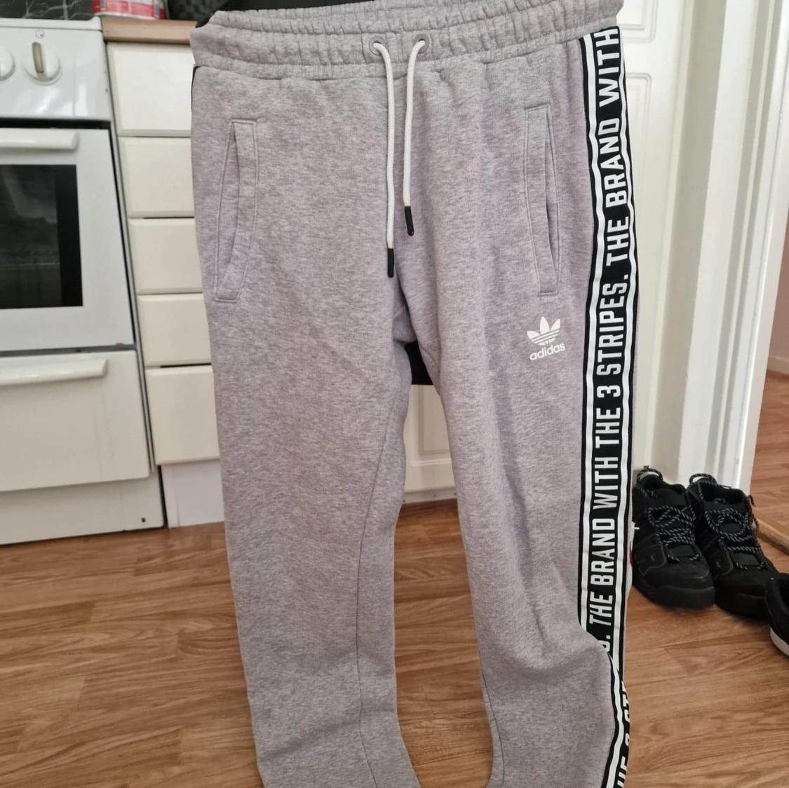 Adidas orginal track pant 