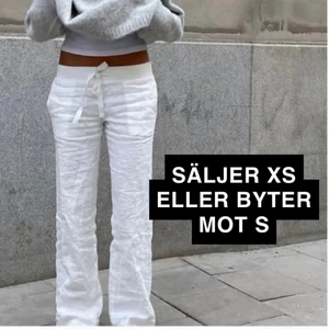 alobha label linnebyxor  - BEHÅLLER TILLS VIDARE❤️säljer dessa i storlek xs och kan även tänka mig att byta de mot samma i storlek s :) har dock prebeställt så du som köper får dem i början av juni men det är lagom till sommarens början och är så tidigt det går att få dem i nuläget! PS modellen är 175 och bär XS, UPPDATERING: alobha label har fördröjt leveransen så de kommer fram tidigast 27 juni senast 4 juli istället