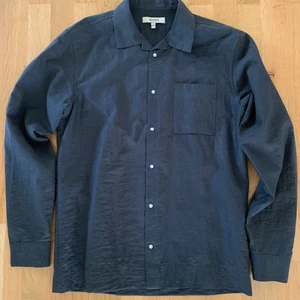 Whyred skjorta  - Whyred skjorta i storlek 46, passar S/M. Skick 10/10, i princip oanvänd🤞