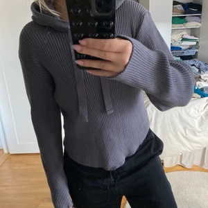 Tröja - Säljer denna kofta som inte längre kommer till användning, super skön och fin🤩 160kr + frakt 