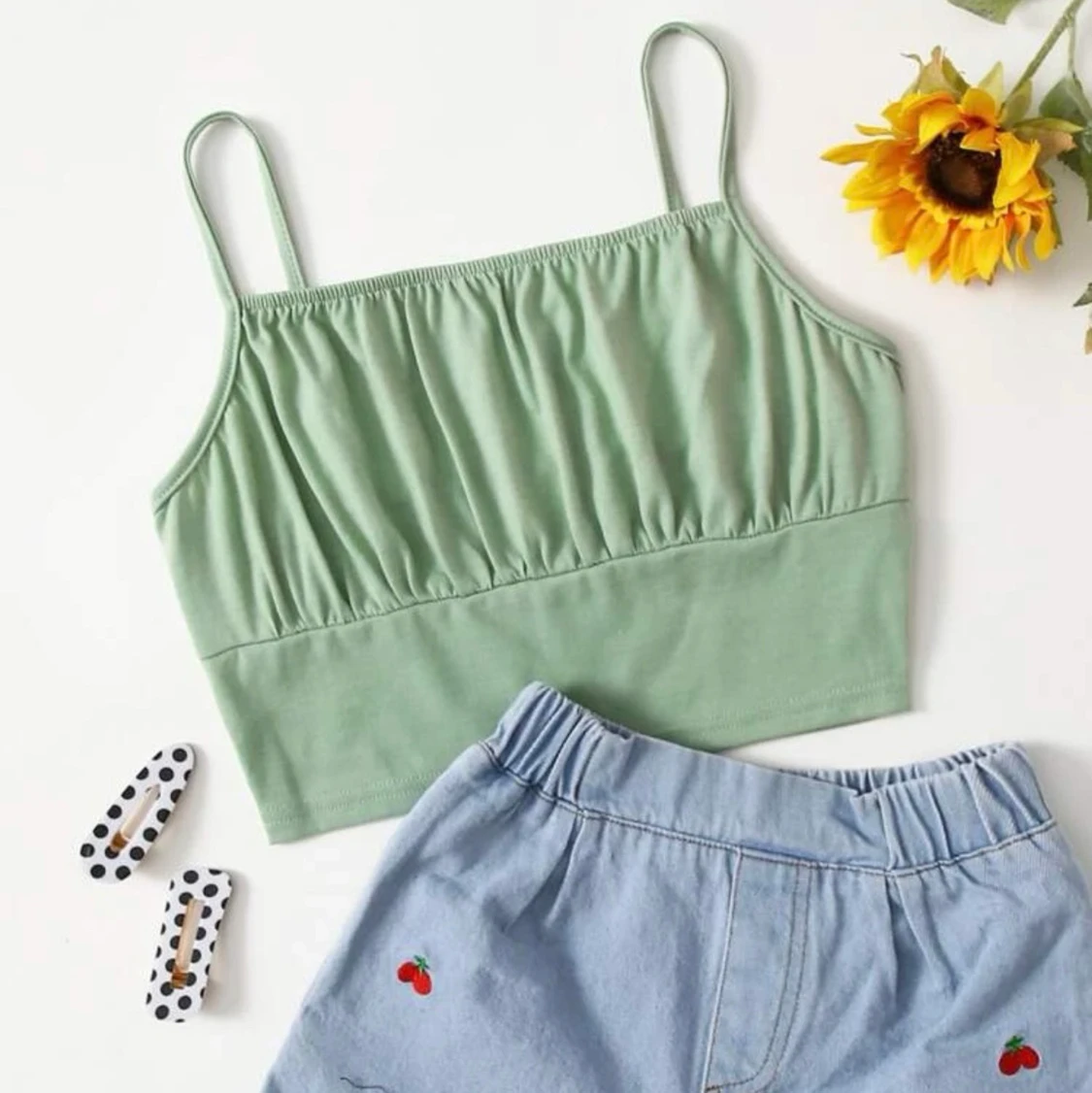 SHEIN ENFÄRGAT LINNE MED RYNKAT BYST 🌺