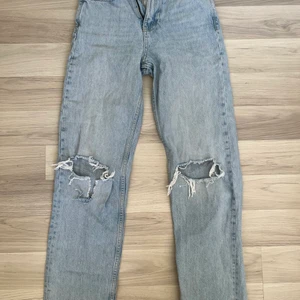 Jeans - Jätte fina blåa jeans, bra skick och sitter super💕
