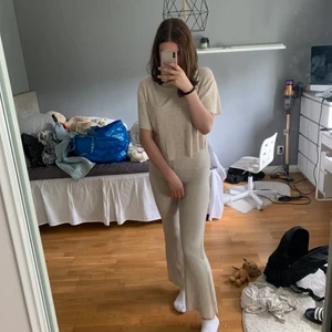 Beige set  - Ribbat och superskönt material