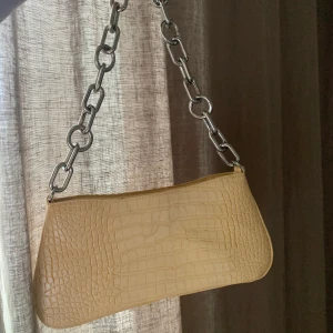 Superfin väska - Inköpt på target i USA. Aldrig använd så i nyskick! Nypris 300🌸 Köparen står för frakt💗