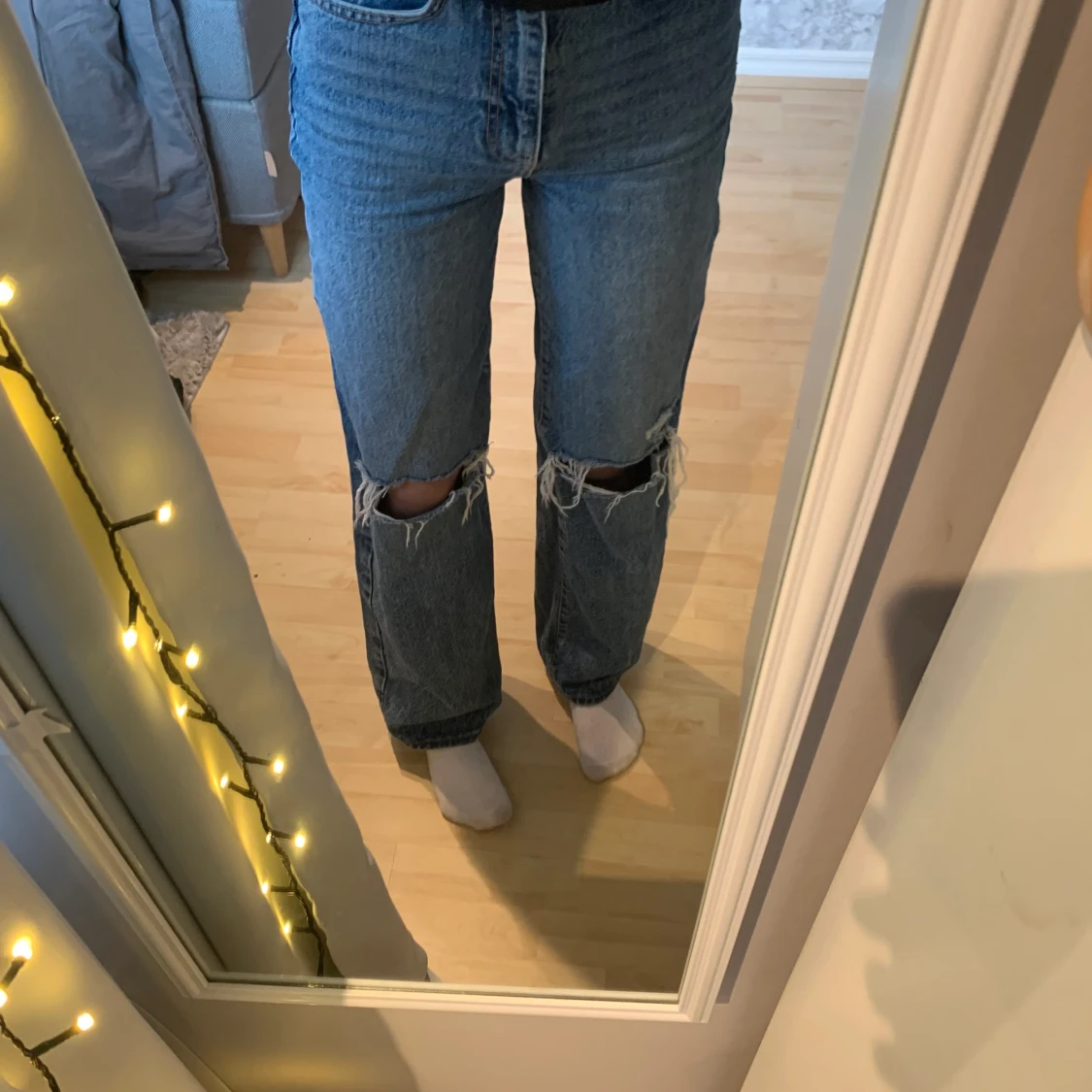 Högmidjade jeans i storlek 32
