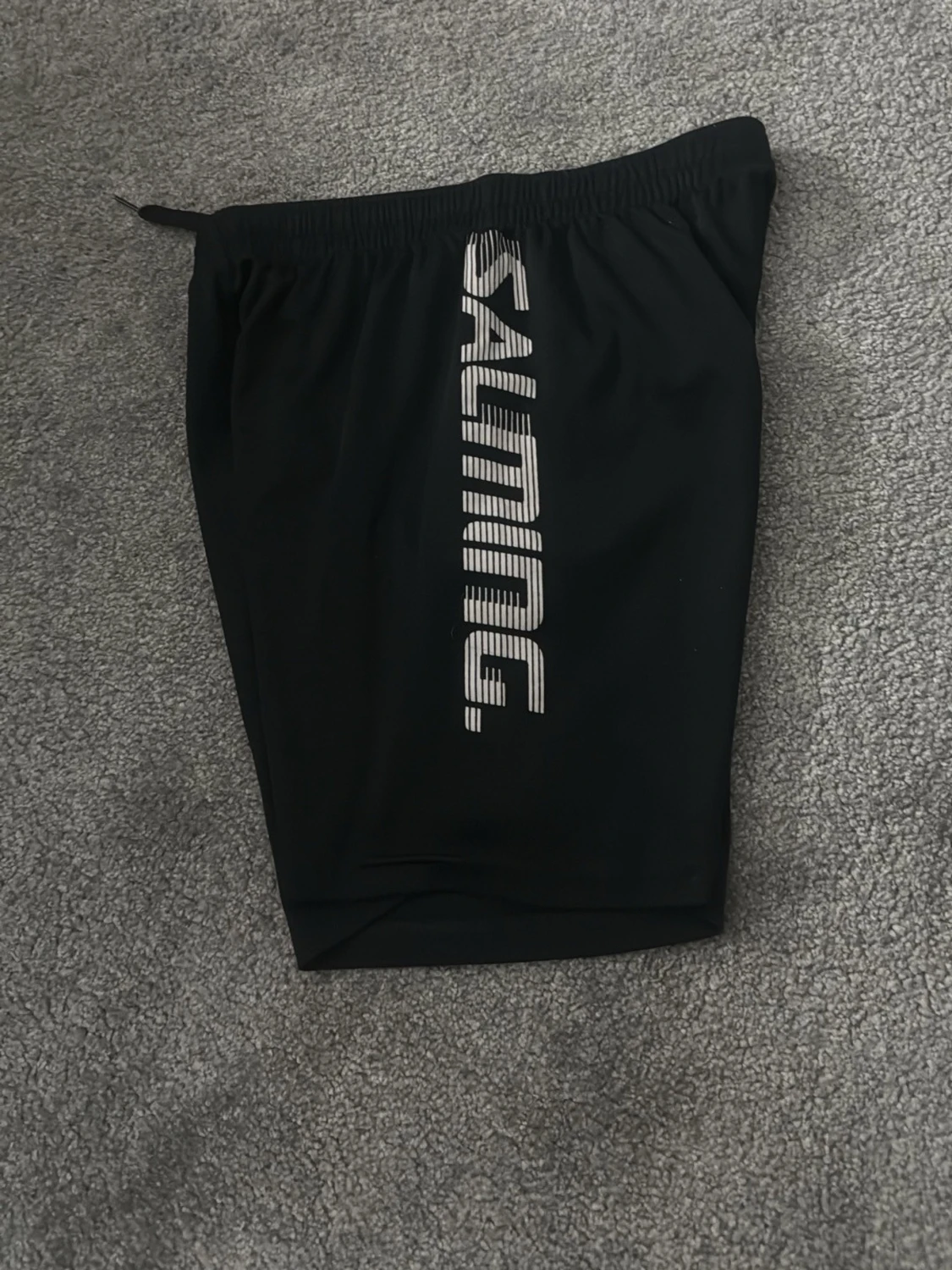 Svarta träningsshorts från Salming - 1