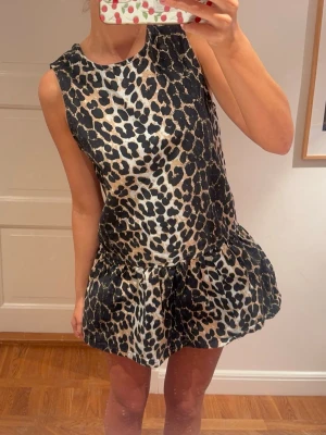 Klänning  - Säljer denna så snygga klänning💖💖