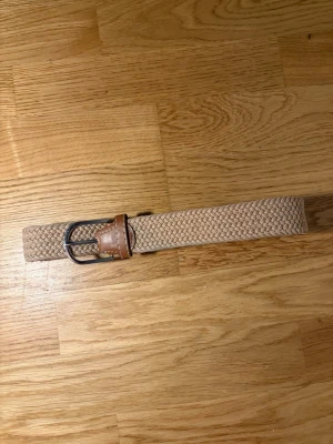 Bälte  - Snyggt flätat bälte 