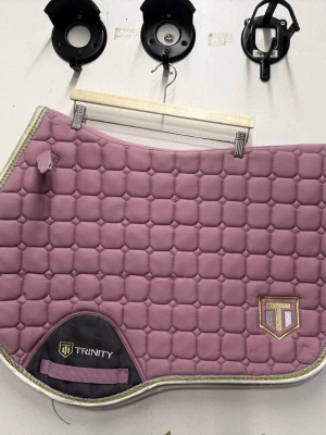 3 st Trinity schabrak - Trinity denim hopp, full  Trinity Antik pink hopp, full   Trinity vinröd, hopp full    300 för alla 3, 130kr styck separtat