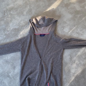 Kashmire hoodie  - Den är skön och stilig 