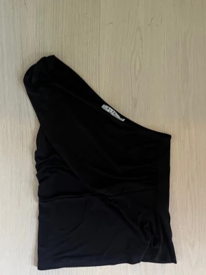 Topp nakd  - Använd 2 gånger, bra skick, storlek S