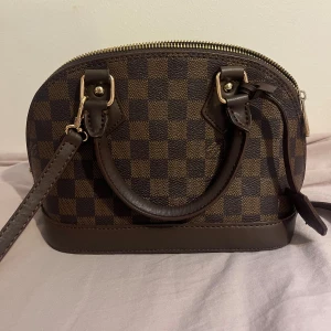 Brun väska  - Brun väska 