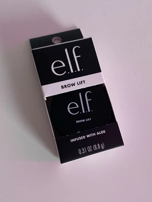 e.l.f. Brow Lift ögonbrynsgel - Endast testad en gång med en fransborste🤍