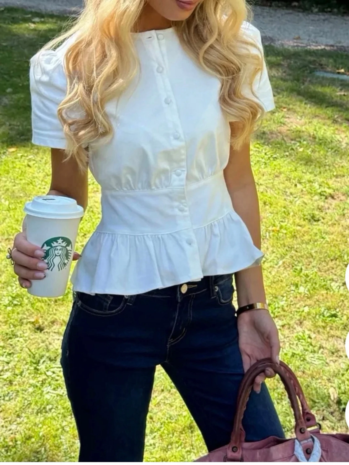 Meet me there vit blus