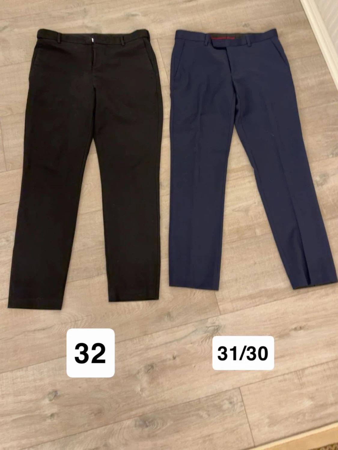 Svarta och marinblå kostymbyxor