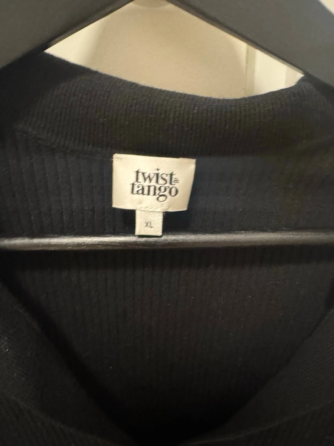 Svart ribbad klänning Twist & Tango - 1