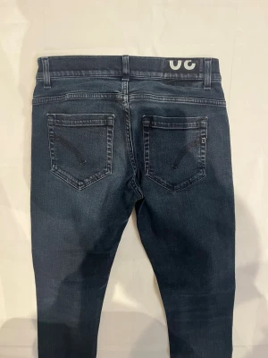 Dondup jeans - Skick: 9/10 | modell: George / skinny fit | obs! Storleksettiker är avklippta men det är storlek 30