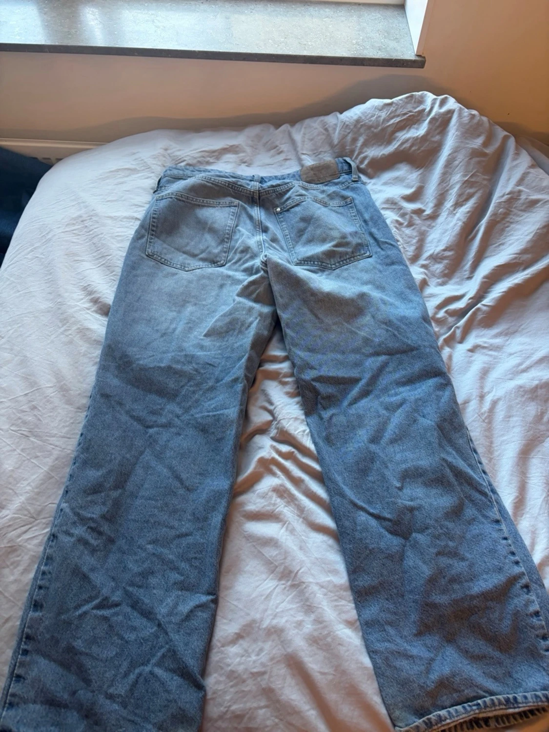 Ljusblå loose fit jeans från &Denim - 2