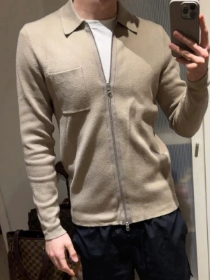 Samsoe Samsoe Tröja  - Säljer min samsoe samsoe tröja i mycket fin skick. Nypris ca 1500 mitt pris 500