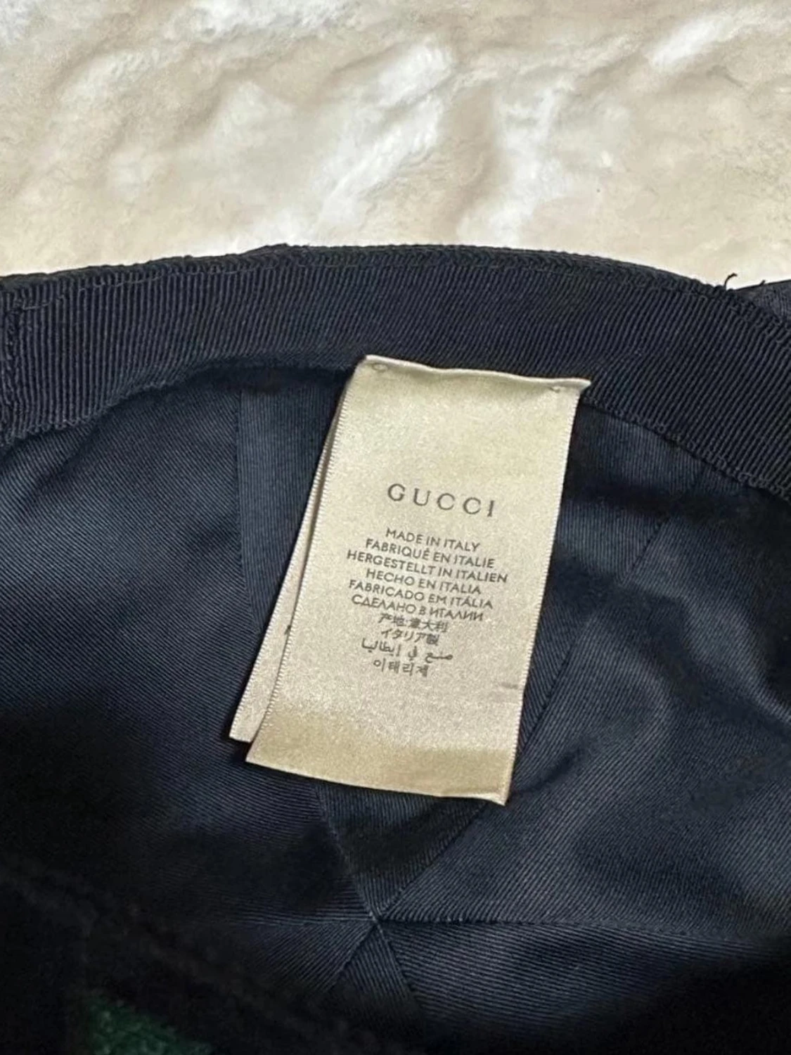 Svart keps från Gucci med GG-mönster - 5