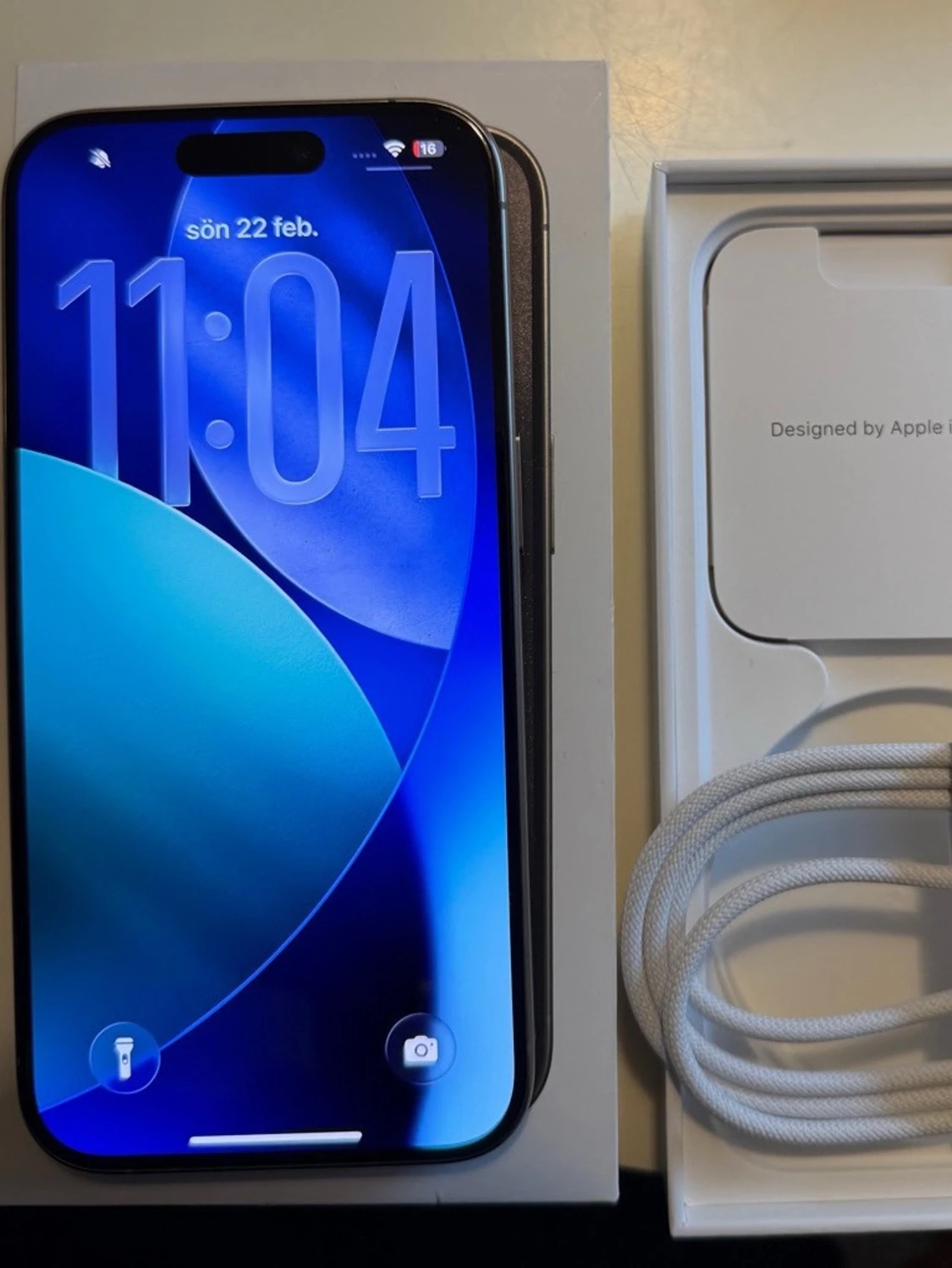 iPhone 15 Pro 128GB Natural Titanium  - 1