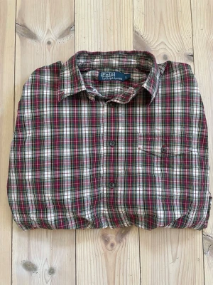 Ralph Lauren Skjorta  - Fin skjorta från Ralph Lauren i en najs color mix | Storlek L passar M | Fint skick | 