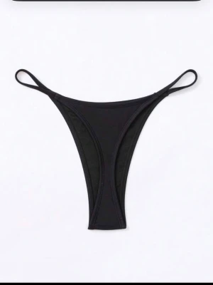 Bikini underdel  - En bikini underdel från SHEIN satt inte som jag ville. Alldrig andvänd 