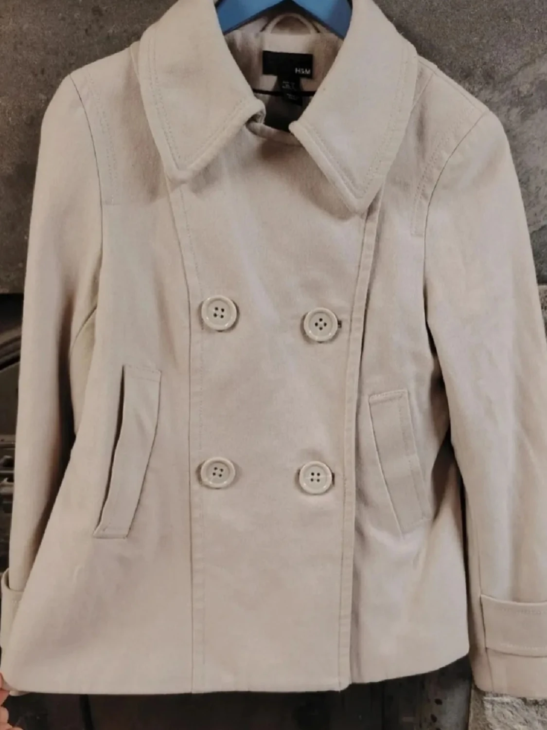 Beige dubbelknäppt jacka från H&M🩷 Från 2000s - 1