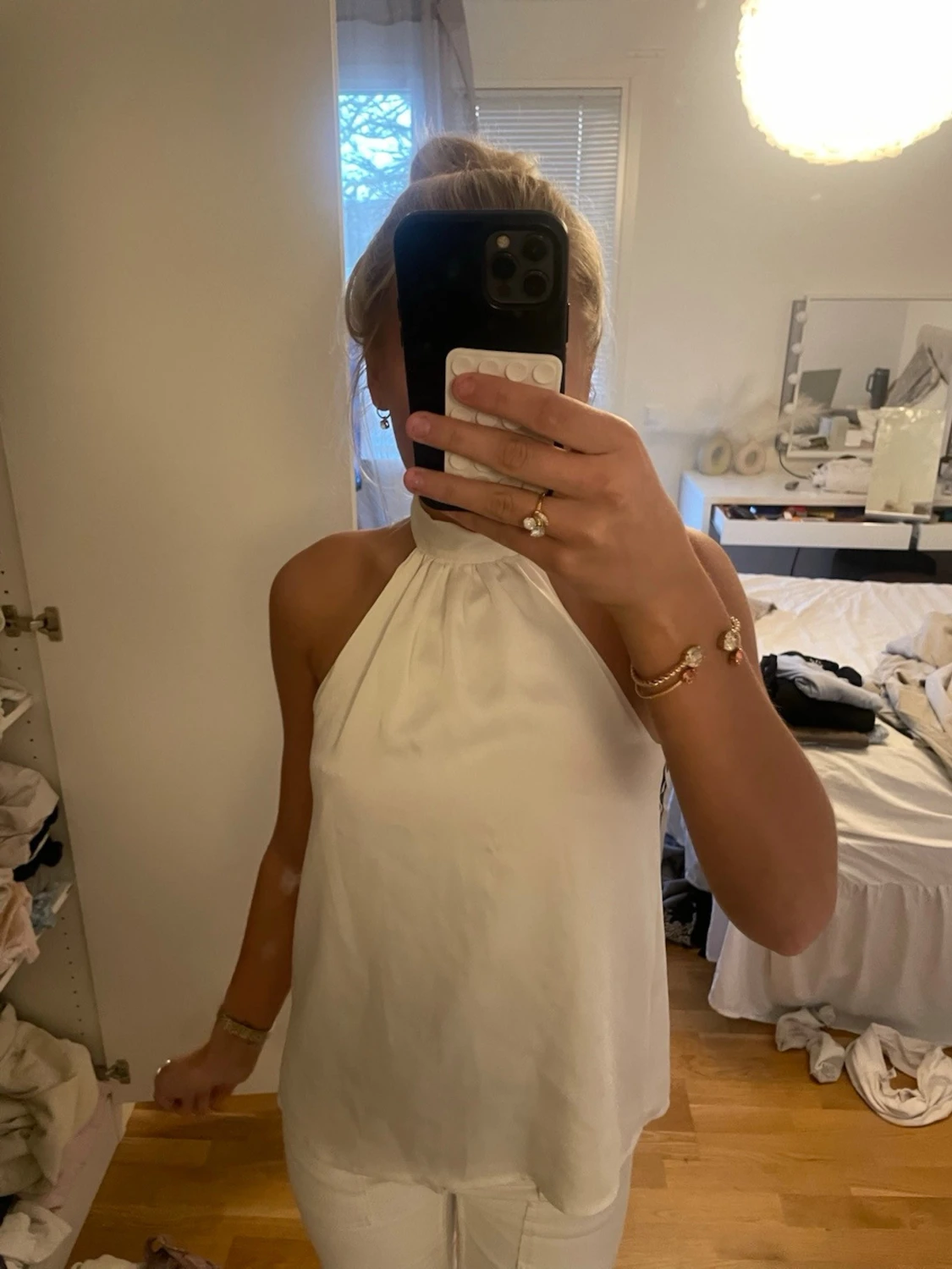 Vit halterneck topp i satin