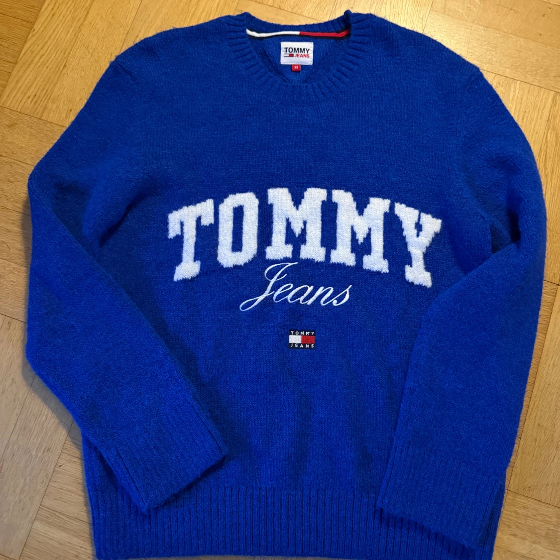 Blå stickad tröja Tommy Jeans