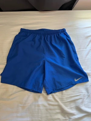 Nike Miller shorts  - Nike Miller shorts längd 5 