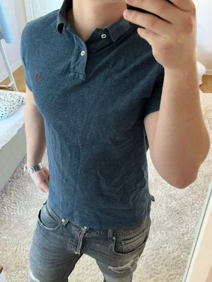 Ralph Lauren piké  - Ralph Lauren | Mycket bra skick | Size - M | Pris 449 | Hör av dig vid minsta fråga eller fundering📩
