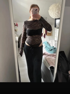 Spets body - Använd en gång så i väldigt fint skick💕