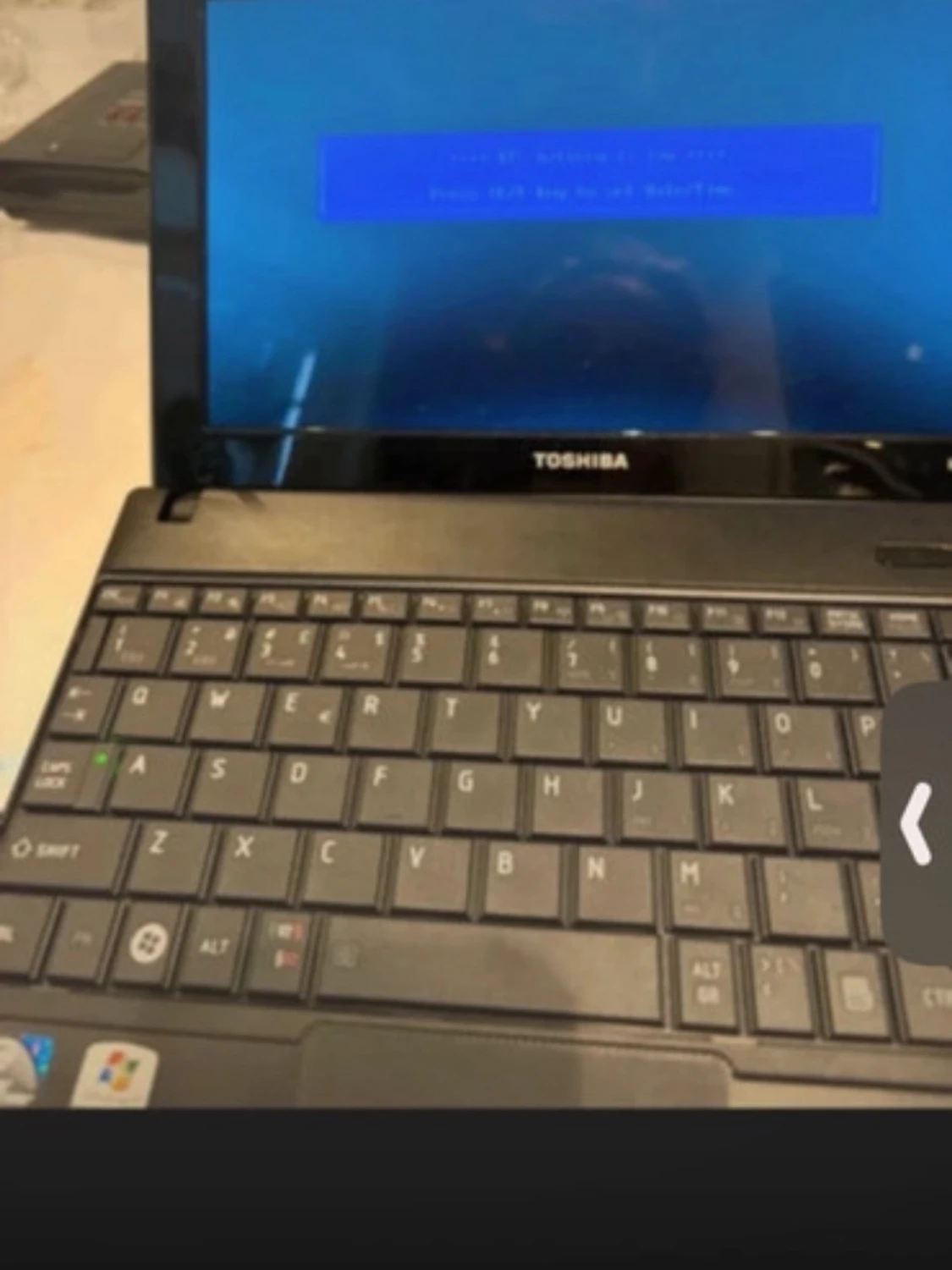 Toshiba svart bärbar dator - 4