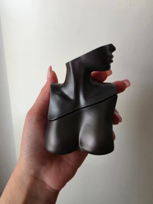 Billie Eilish No. 2 - I princip oanvänd, köptes för 845kr. Se sista bild för noter