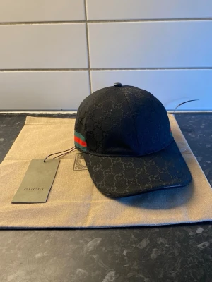 Gucci cap  - New cap,one time used but not fitting.Perfect condition with tags 