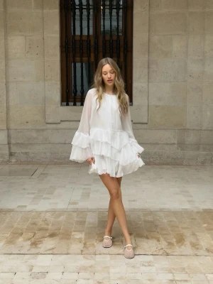 Klänning - Flowy frill mini dress från Ginatricot, oanvänd och slutsåld på hemsidan🤍